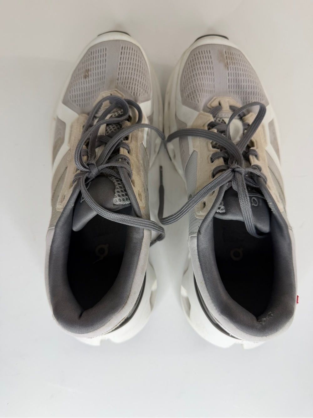 On Cloudrunner 2 Shoes Running Frost White Gray Sneakers Athletic Women’s 7.5 - Picture 7 of 16